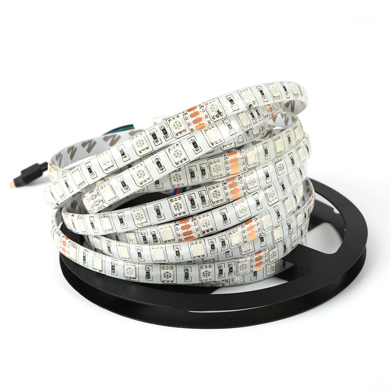 Гнучка світлодіодна стрічка 12 V 5М 300 SMD 5050 вологостійка RGB (біла основа), фото 1