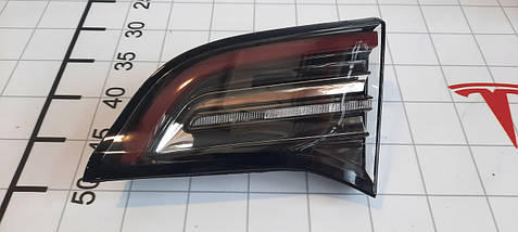 1077402-00-F Ліхтар задній внутрішній правий Tesla Model 3 (червоний) (107740200F), фото 2