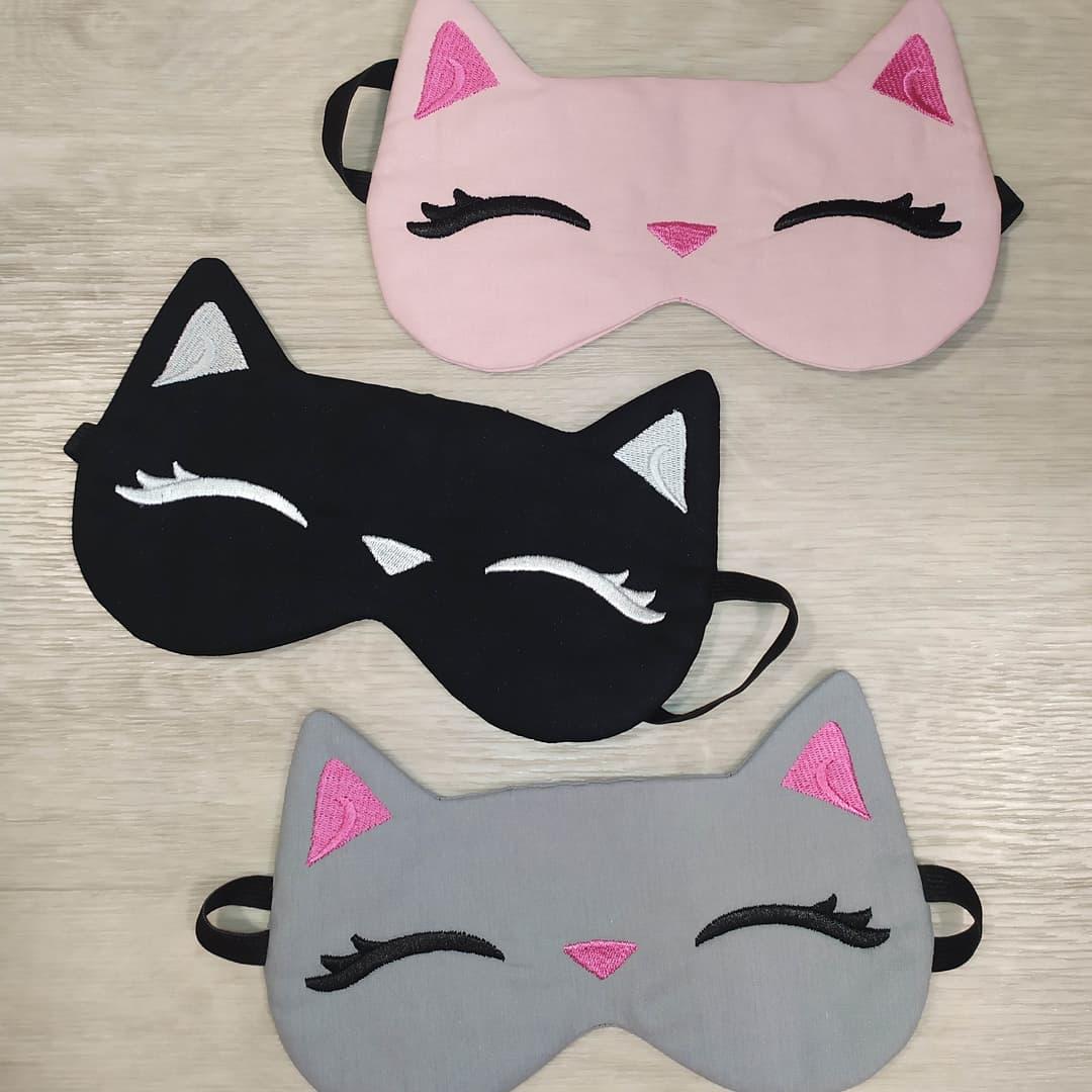 Маска для сну "Кішка" рожева, чорна, сіра, з коронами жіноча або дитяча (під замовлення) з вишивкою