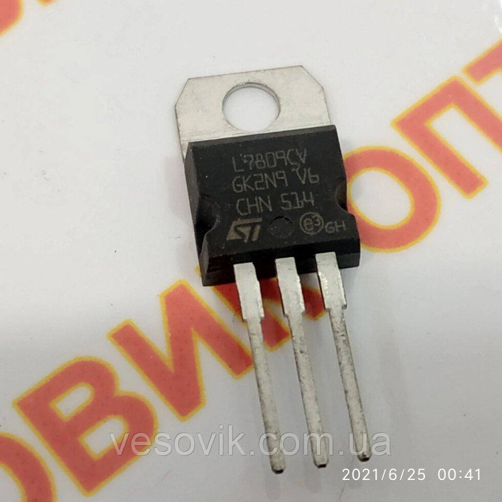 Лінійний стабілізатор L7809 (КР142ЕН8А) корпус ТО-220 9V 1.5A