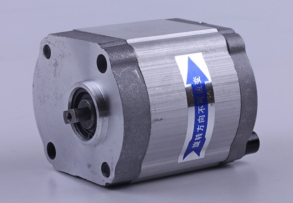 Насос шестерний - 314 лівий, плоский, задній вихід, фото 1