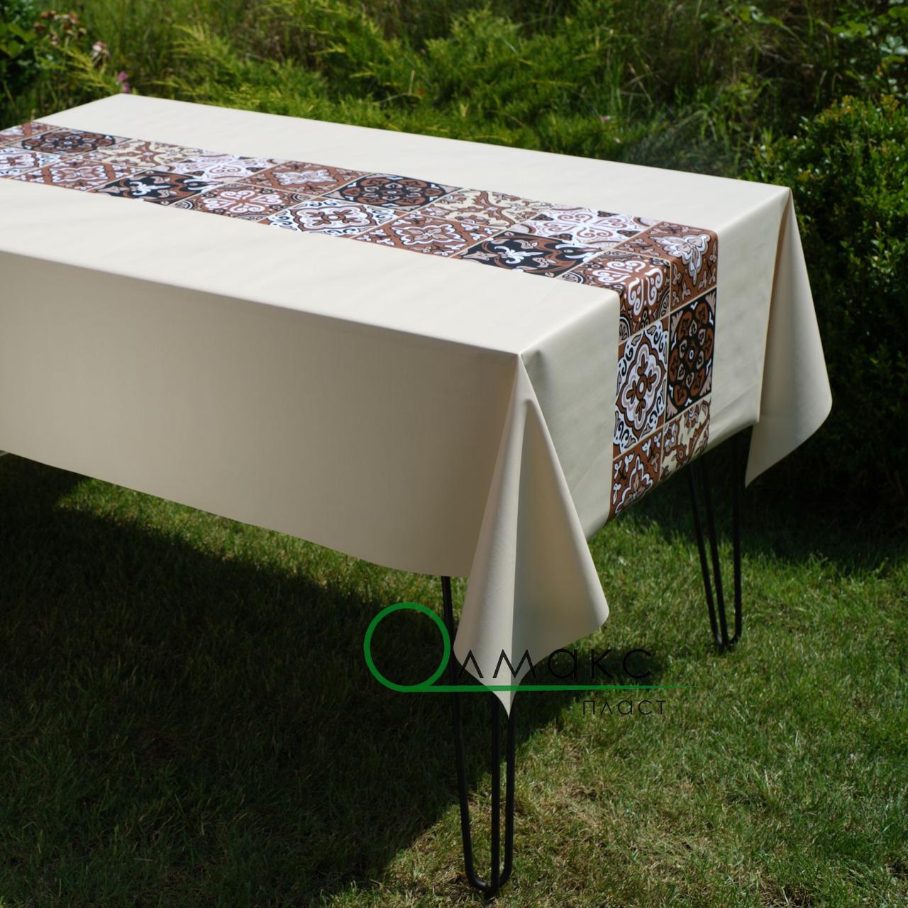 Клейонка на обідній стіл на тканинній основі з оригінальним центральним візерунком