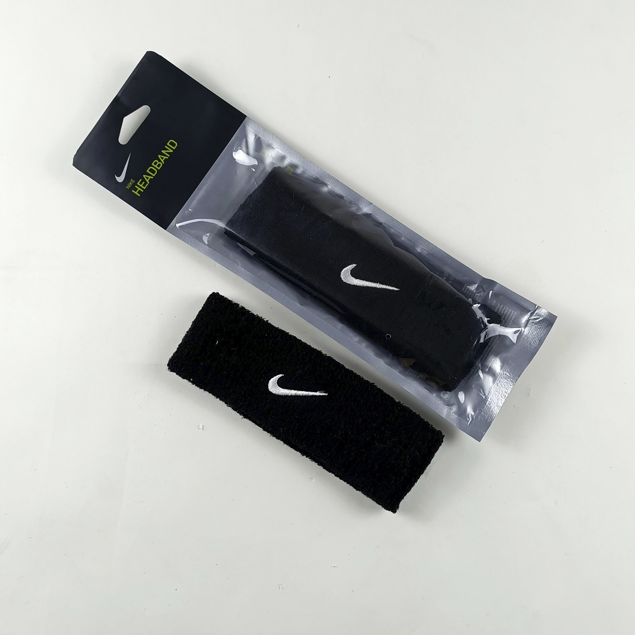 Пов'язка Nike Swoosh Headband Black чорна