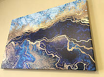 Готовая Картина Золотые переливы завораживает своими красками и переходами цветов.