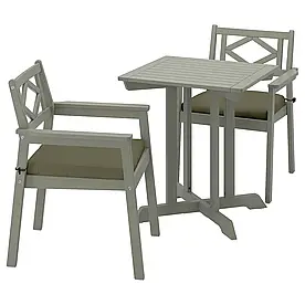 IKEA BONDHOLMEN Стіл + 2 садових стільця, сіра морилка / Frösön / Duvholmen темно-бежево-зелений (294.130.24)