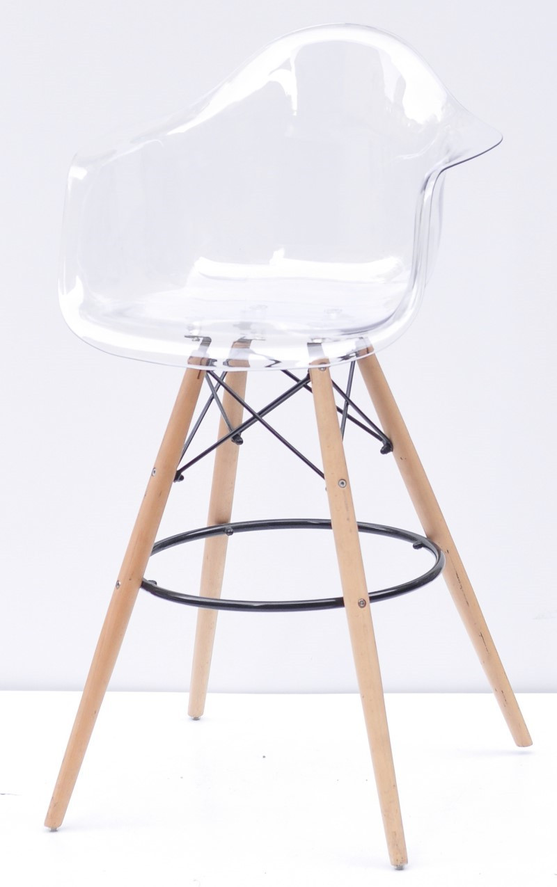 Барное кресло Leon 75 Carbon прозрачный акрил, деревянные буковые ножки - фото 1 - id-p1454513840