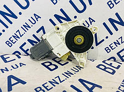 Електромотор переднього правого склопідйомника Mercedes W164, X164 A2518200842