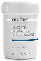 Деликатный увлажняющий крем с витамином Е для нормальной и сухой кожи, 250мл CHRISTINA