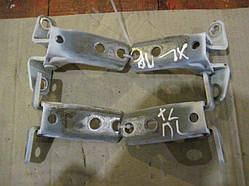 Петля двері передньої правої Mitsubishi Outlander 2007-2012 5702A005 (Арт.9287)