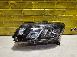 Нова Передня ліва фара від 2013 року Renault Logan Sandero