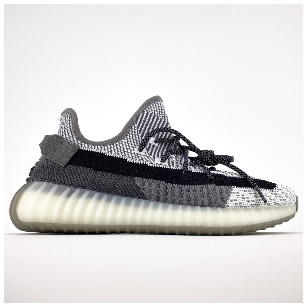 Жіночі кросівки Adidas Yeezy Boost 350 V2 Black White Grey, кросівки адідас ізі буст 350 в2, фото 1