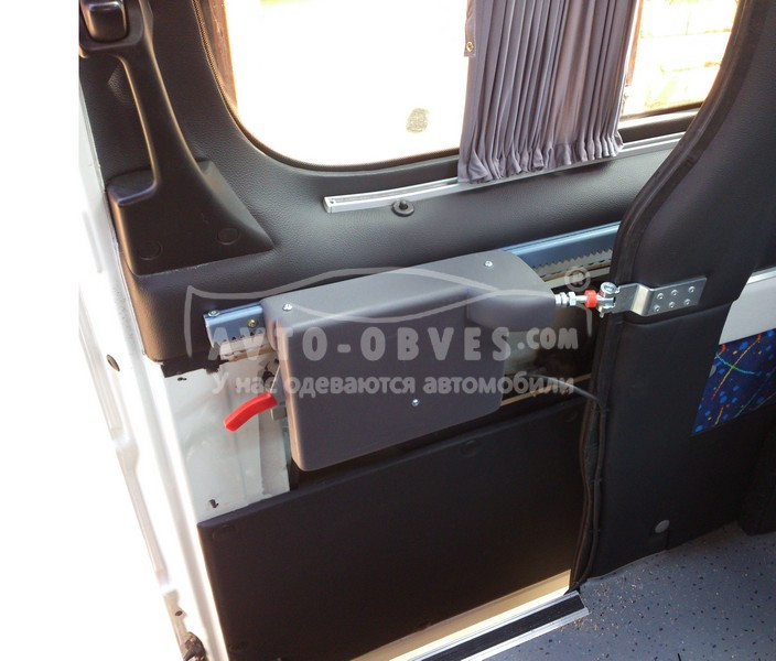 Електропривід зсувних дверей Renault Master 2010-... - тип: 2-а двигуна, правий, фото 1