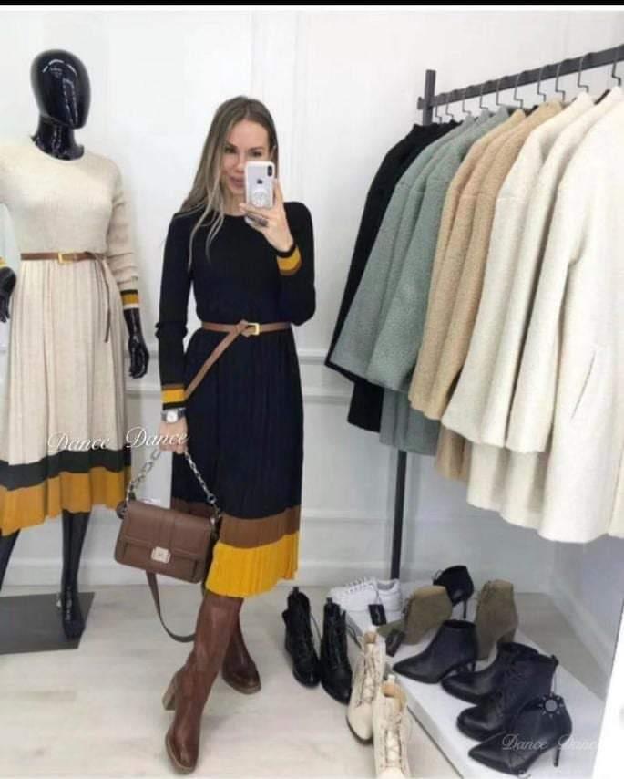 Стильне в'язане плаття з поясом
