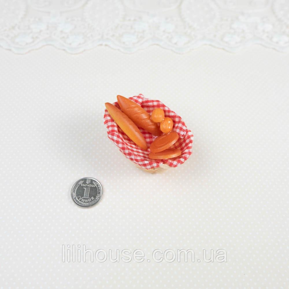 Мініатюрний кошик з багетом 5*3*4 см, фото 1