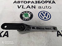 Подушка двигуна нижня 3C0199855M VW Tігуан 2.0б 2010р