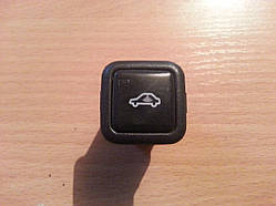 Кнопка вимкнення сигналізації 8L0962109 Audi A6 C5 Allroad 00-05гг