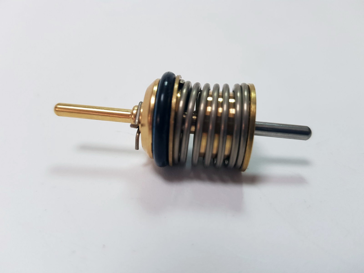 Шток 3-х ходового клапана (голка) Ariston Microgenus (PLUS) 998975