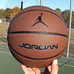 М'яч баскетбольний Jordan Legacy розмір 7 композитна шкіра для гри зал-вулиця
