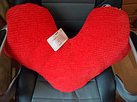 Декоративная подушка большая красная фигурная плюшевая вязаная "Сердце" красная