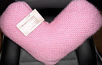 Подушка декоративная фигурная большая вязаная "Сердце" розовое