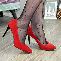 Туфли женские замшевые на шпильке, цвет красный