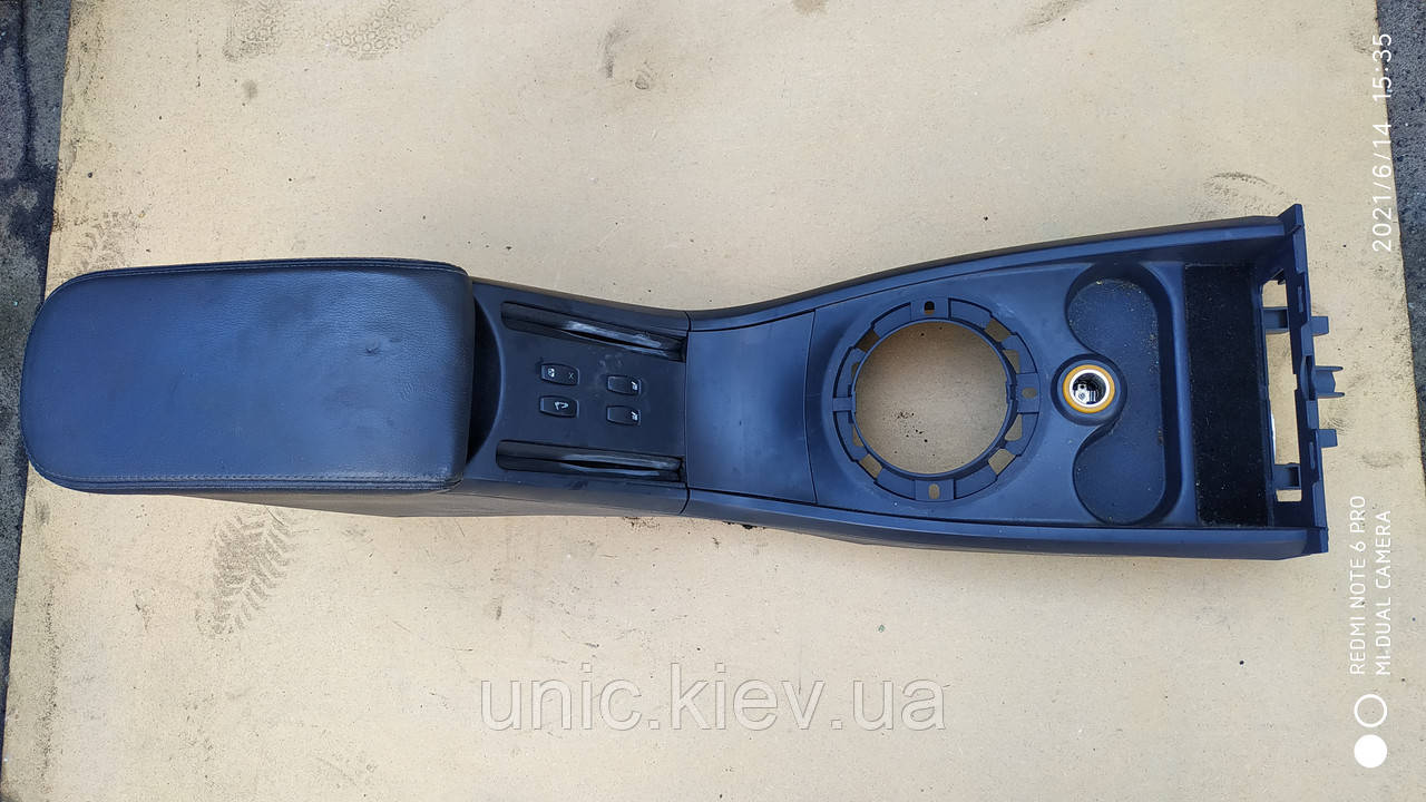 Підлокітник Рено Меган 2 б / в