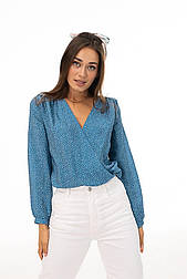 Жіноча легка блузка сорочка в горох з V-подібним вирізом на запах у блакитному кольорі розміру S