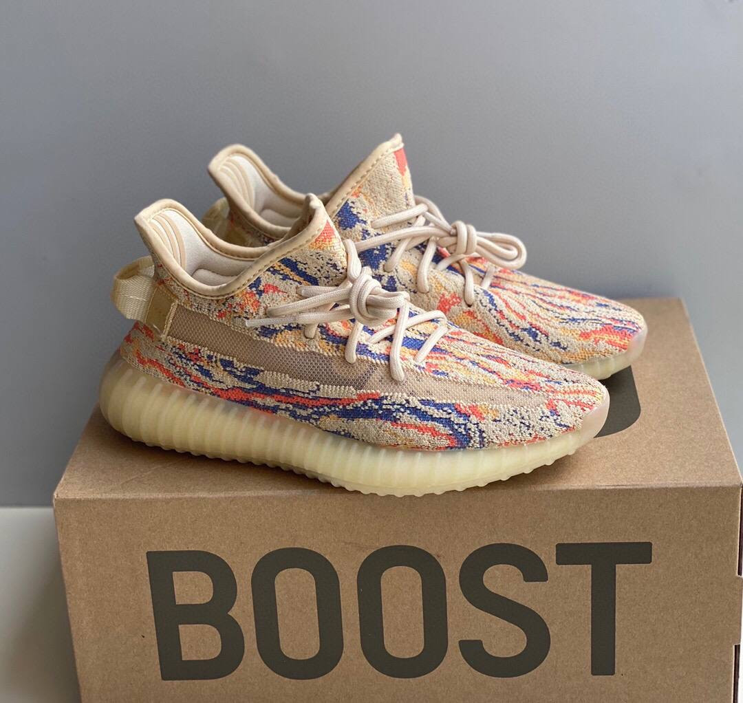 Кросівки Yeezy