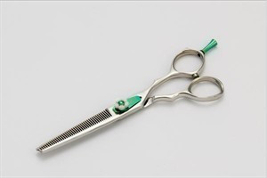 HK SAKURA GREEN 5,5`` Ножиці перукарські філірувальні SUNTACHI
