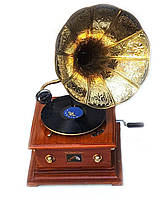 Ретро граммофон выполнен под старину