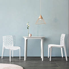 Белое пластиковое кресло в современном стиле CRYSTAL, штабелируется, для террас, веранд, беседок, кафе