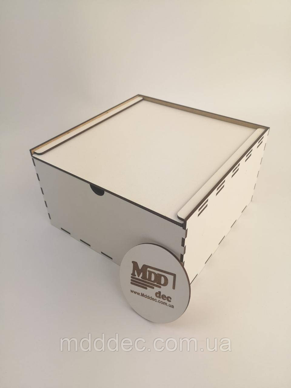 Коробка подарункова з кришкою з ДВП 10*10 біла