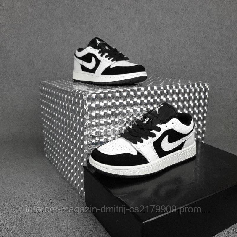 Жіночі кросівки в стилі Nike Air Jordan 1 low білі з чорним біла п'ятка