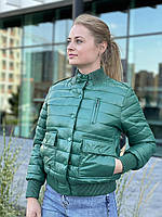 Женская короткая зеленая куртка весенняя осенняя