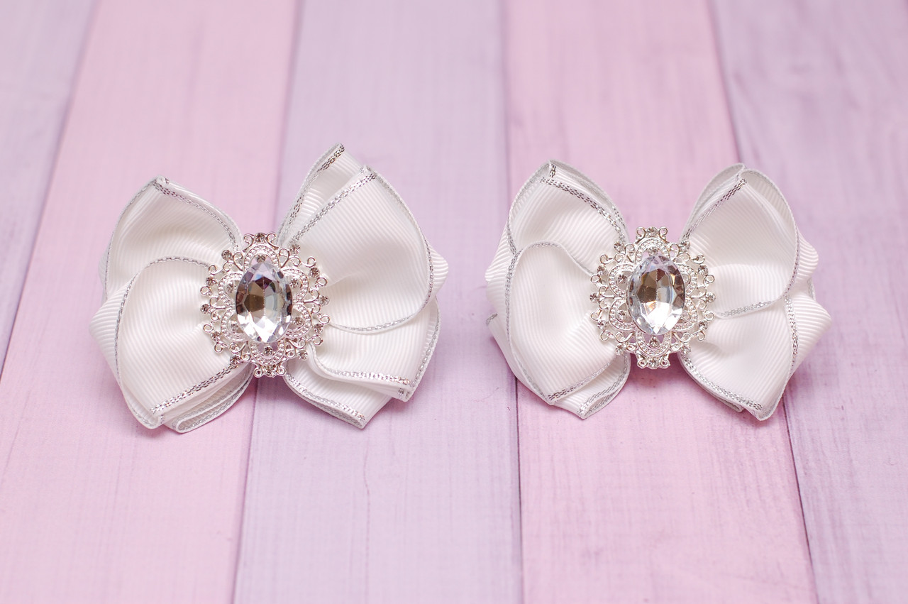 Банти на резинці для волосся дитячі з репсових стрічок з брошкою білі 2 шт 431 Об, фото 1