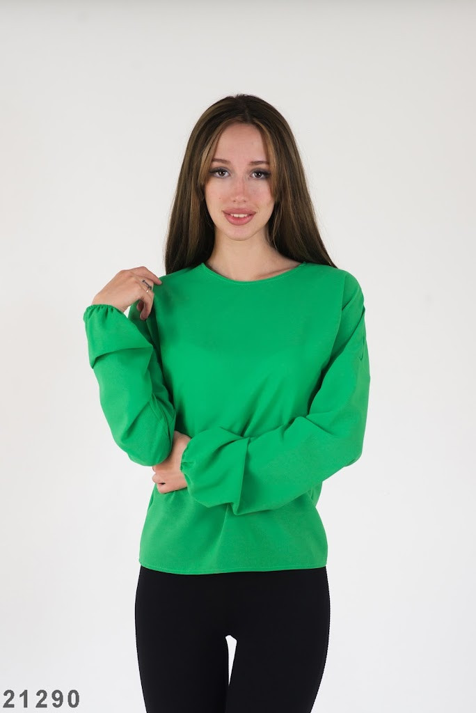 Зелена жіноча блузка