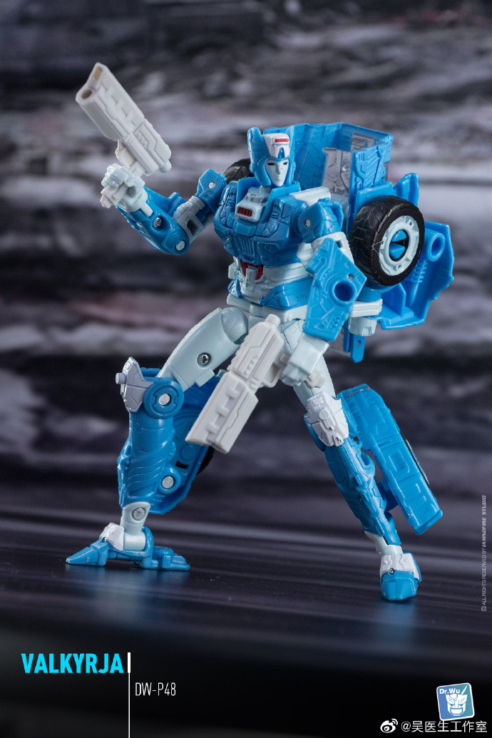 Жінка автобот-трансформер Хромія Transformers War for Cybertron Autobot Chromia