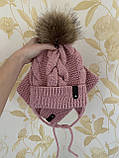 Зимовий теплий в'язаний набір шапка на зав'язках із натуральним хутряним бубоном в'язаний снуд хомут шарф ручний раб, фото 6