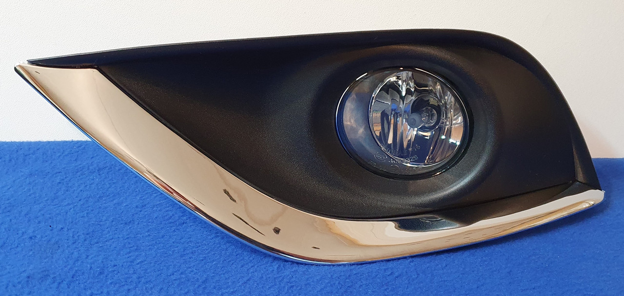 Протитуманні фари Nissan Versa (Sunny, Almera) 2014 - 2018