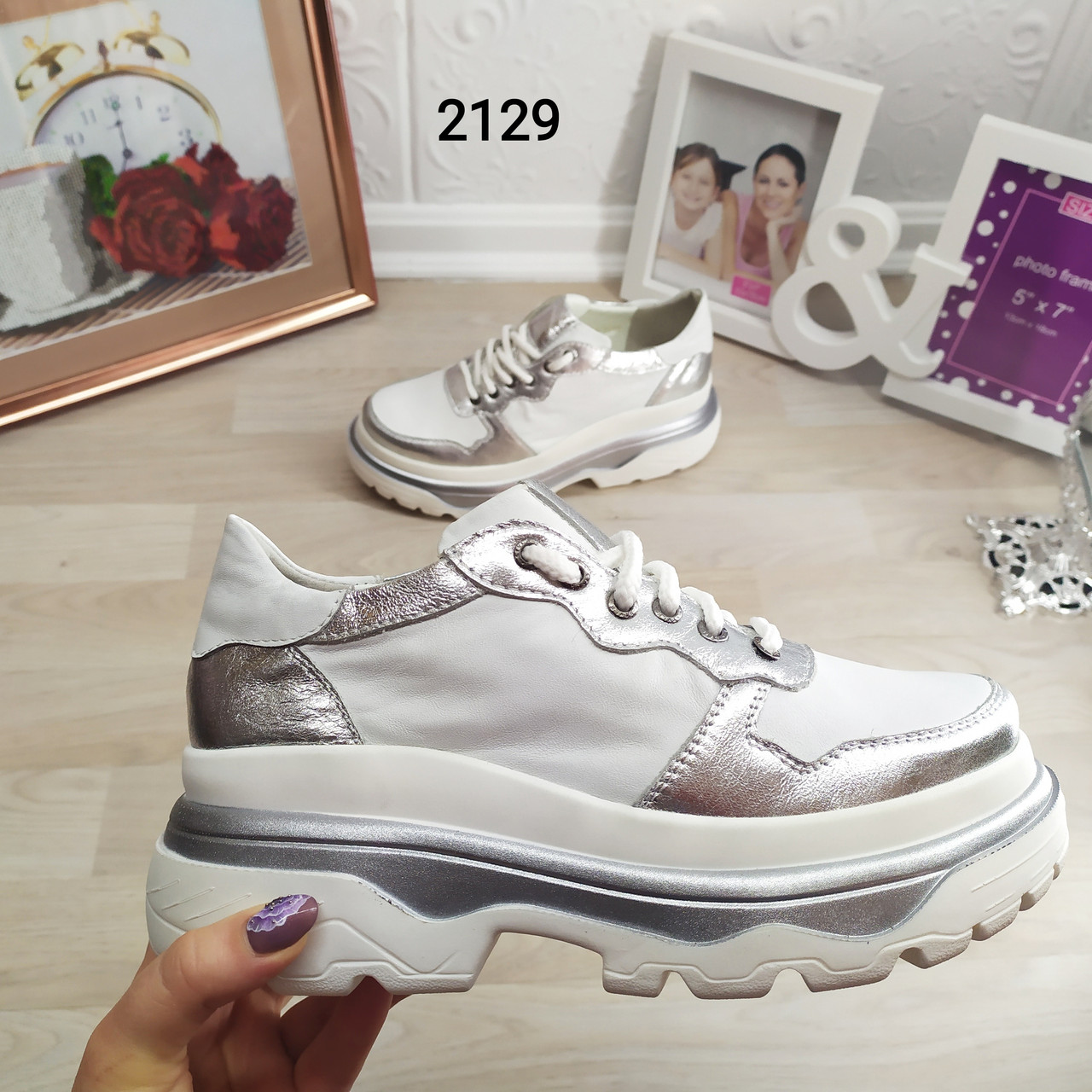 Жіночі шкіряні кросовки в стилі Balenciaga білі з сріблом на об'ємній підошві, фото 1
