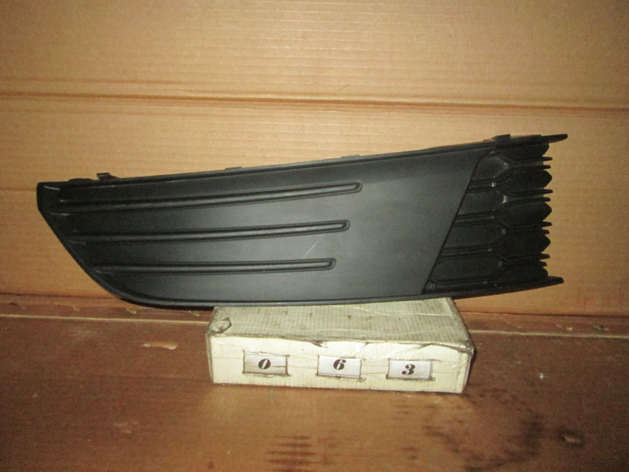 No63 Б/у решітка бампера 6V0807368A для Skoda Fabia III Lift 2017-2020, фото 1