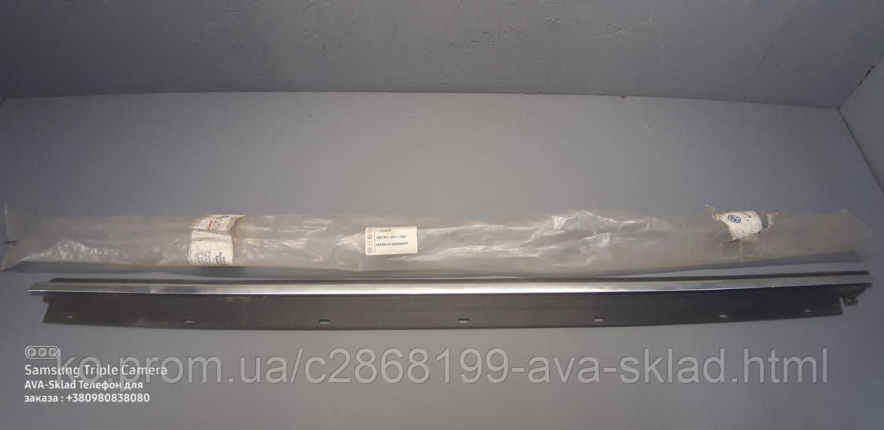 Накладка скла переднего правого оригінал 4B0853284J2ZZ VAG