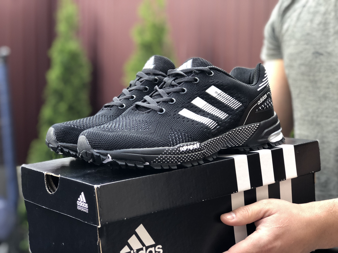 Чоловічі кросівки Adidas Marathon чорно білі 44