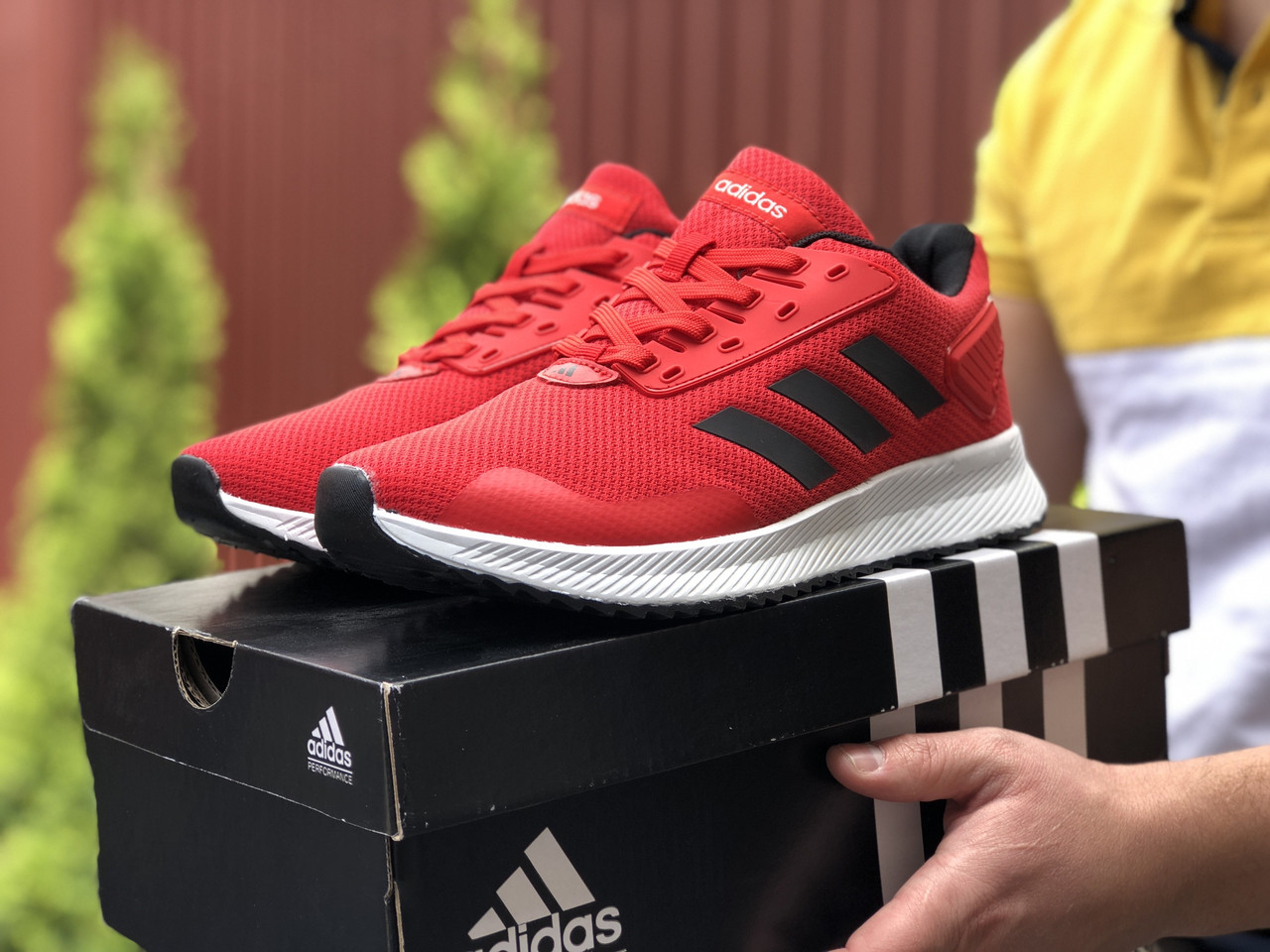 Чоловічі кросівки Adidas червоні з білим 41