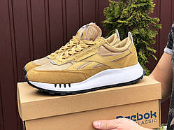 Кросівки чоловічі REEBOK гірчичні 43