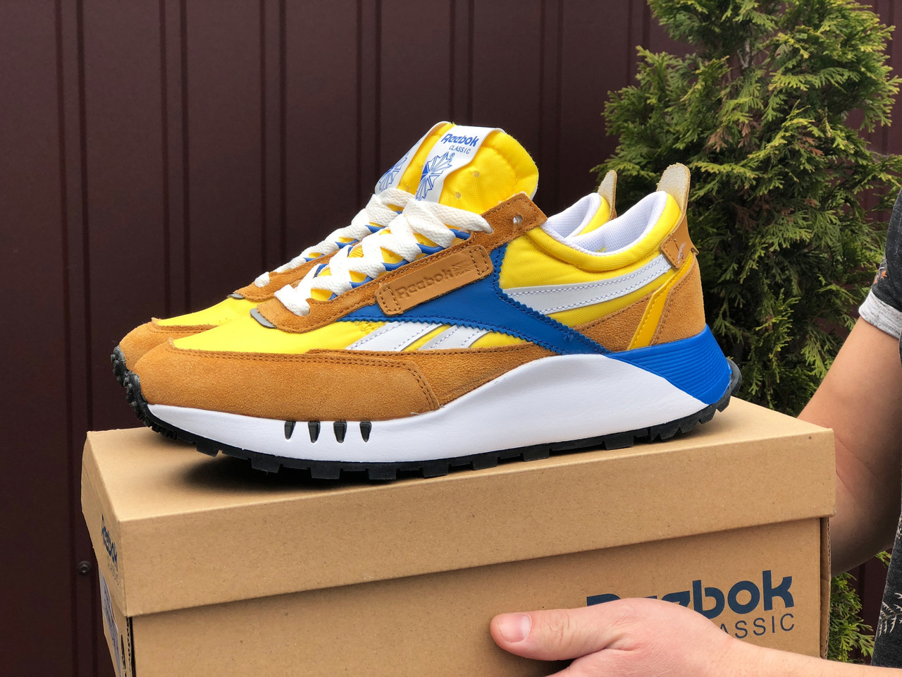 Кросівки чоловічі REEBOK жовті з синім