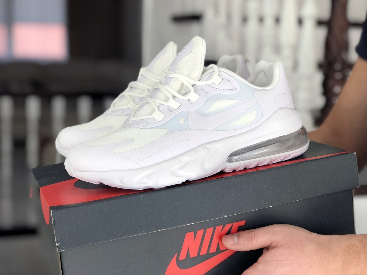 Чоловічі кросівки Nike Air Max 270 React білі 43