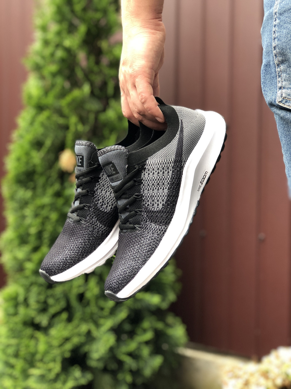 Чоловічі кросівки Nike Zoom сірі з чорним \ білі 41