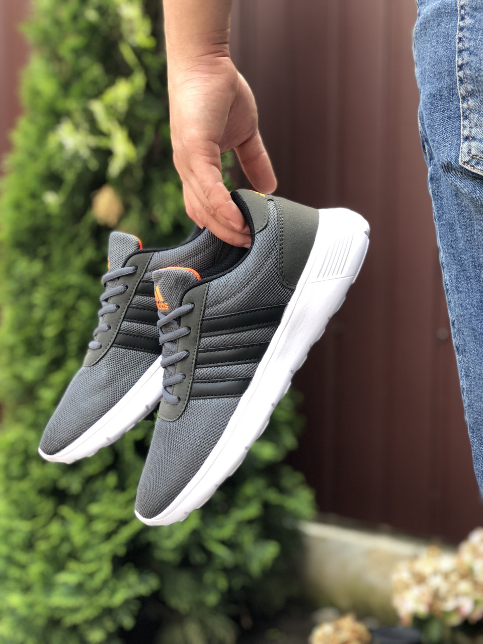 Чоловічі кросівки Adidas сірі 41