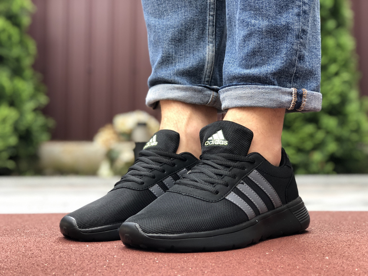 Чоловічі кросівки Adidas чорні з салатовим 41